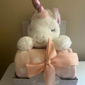 Plush Unicorn Blanket Gift Set - Pink